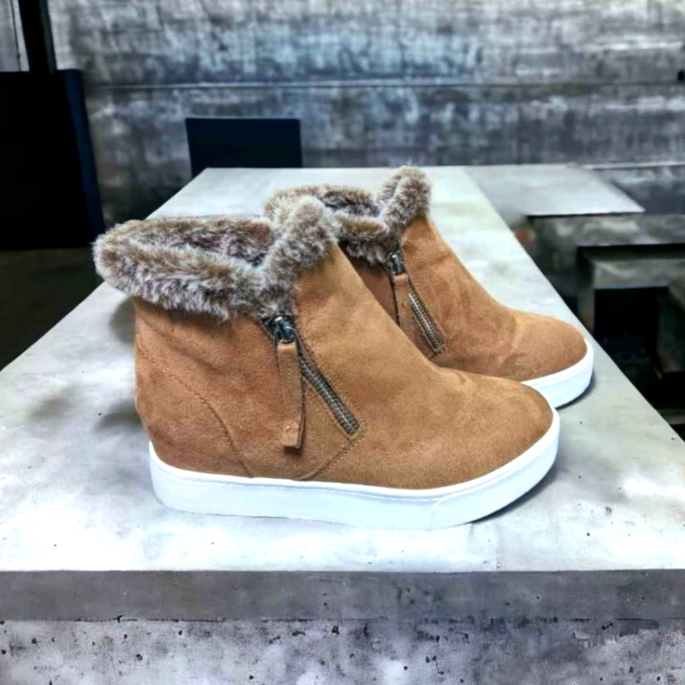 Taylor Faux Fur & Suede Bootie - Sz 6.5